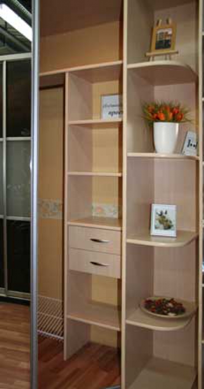 Шкаф-купе угловой